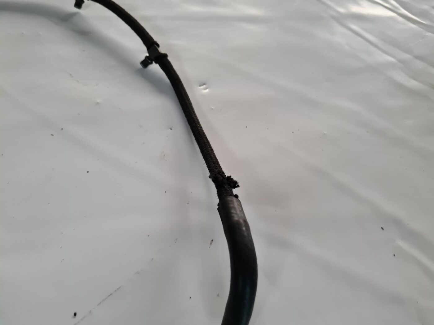 Degvielas atgriešanas caurule priekš VOLVO S80 2007 Black 3 Degvielas atgriešanas caurule priekš VOLVO S80 2007 Black