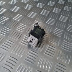 Kvēlsveču releja priekš TOYOTA AVENSIS 2010