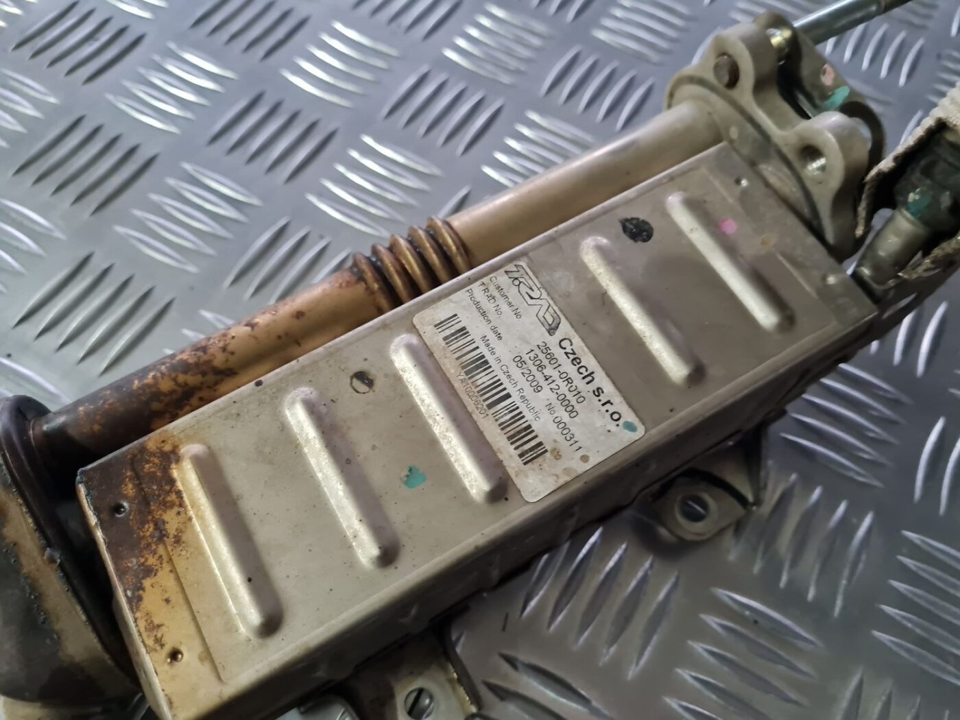 EGR vārsta dzesētājs priekš TOYOTA AVENSIS 2010 2 EGR vārsta dzesētājs priekš TOYOTA AVENSIS 2010