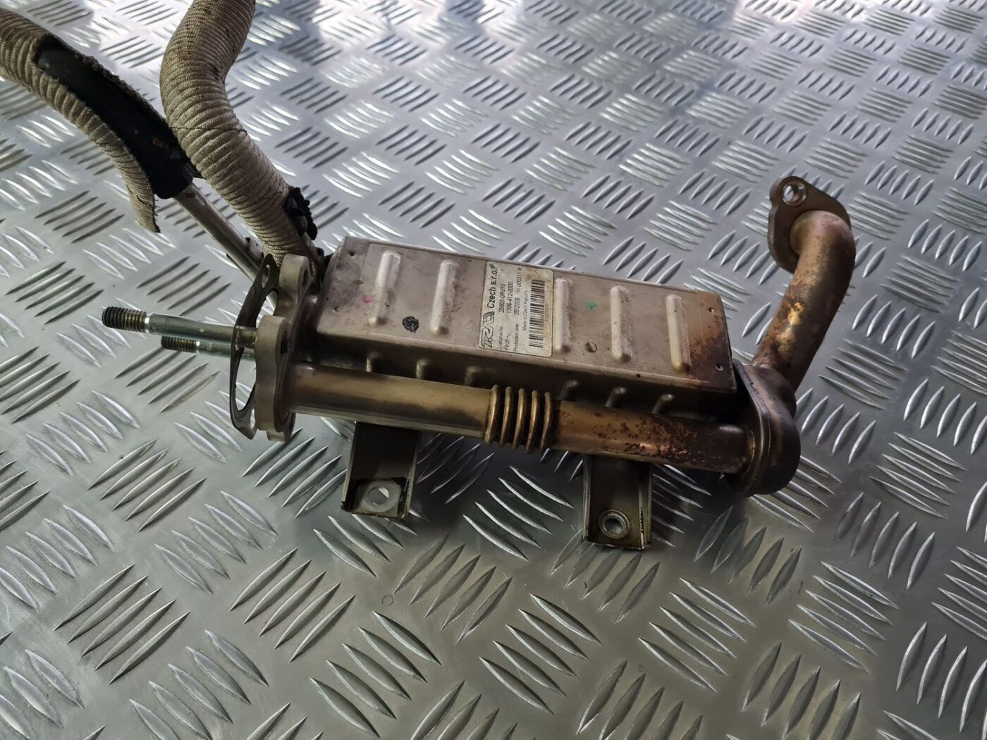 EGR vārsta dzesētājs priekš TOYOTA AVENSIS 2010 5 EGR vārsta dzesētājs priekš TOYOTA AVENSIS 2010