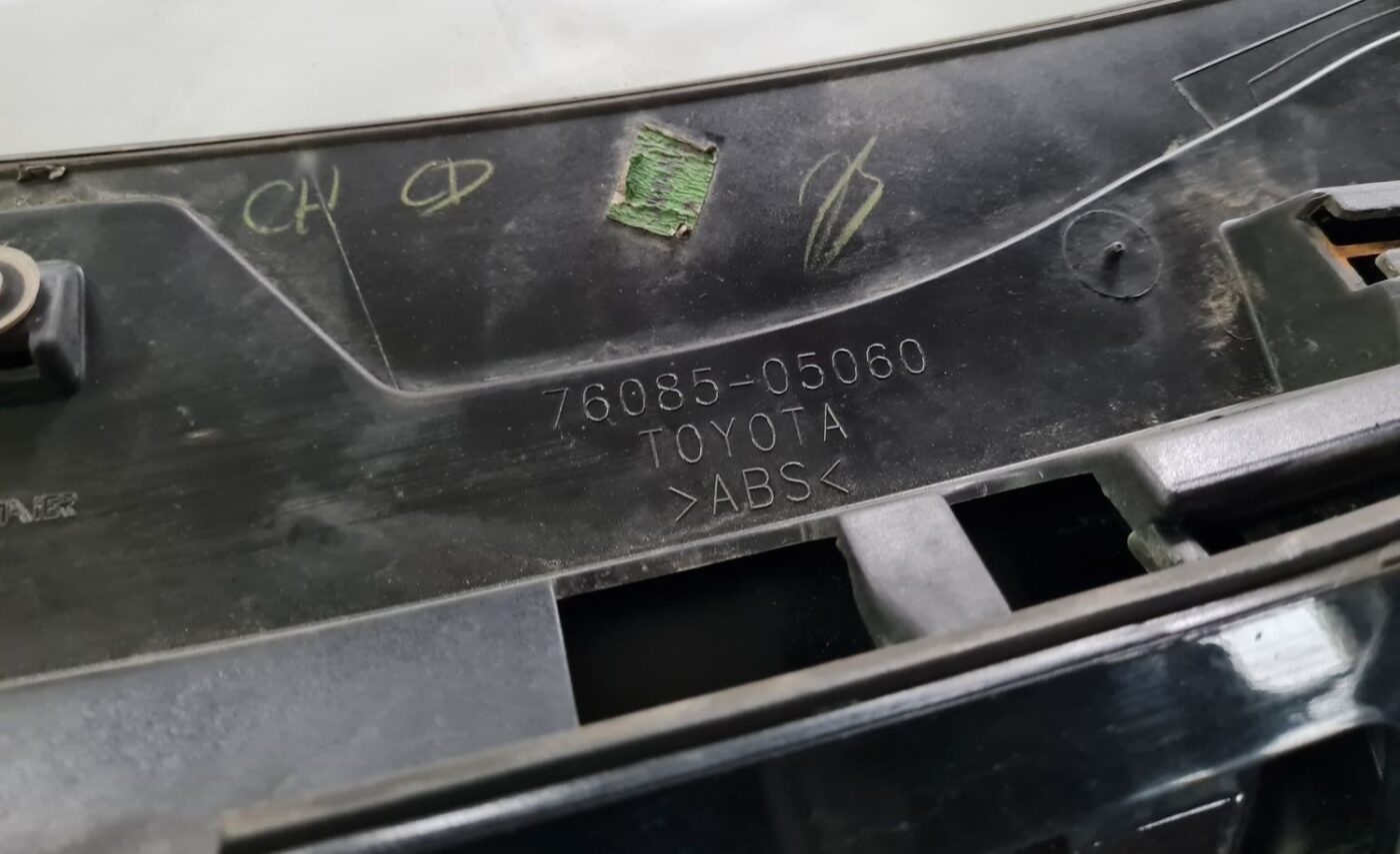 Bagāžnieka vāka spoileris priekš TOYOTA AVENSIS 2010 3 Bagāžnieka vāka spoileris priekš TOYOTA AVENSIS 2010