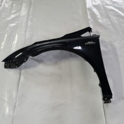 Priekšējais kreisais spārns priekš TOYOTA AVENSIS 2010