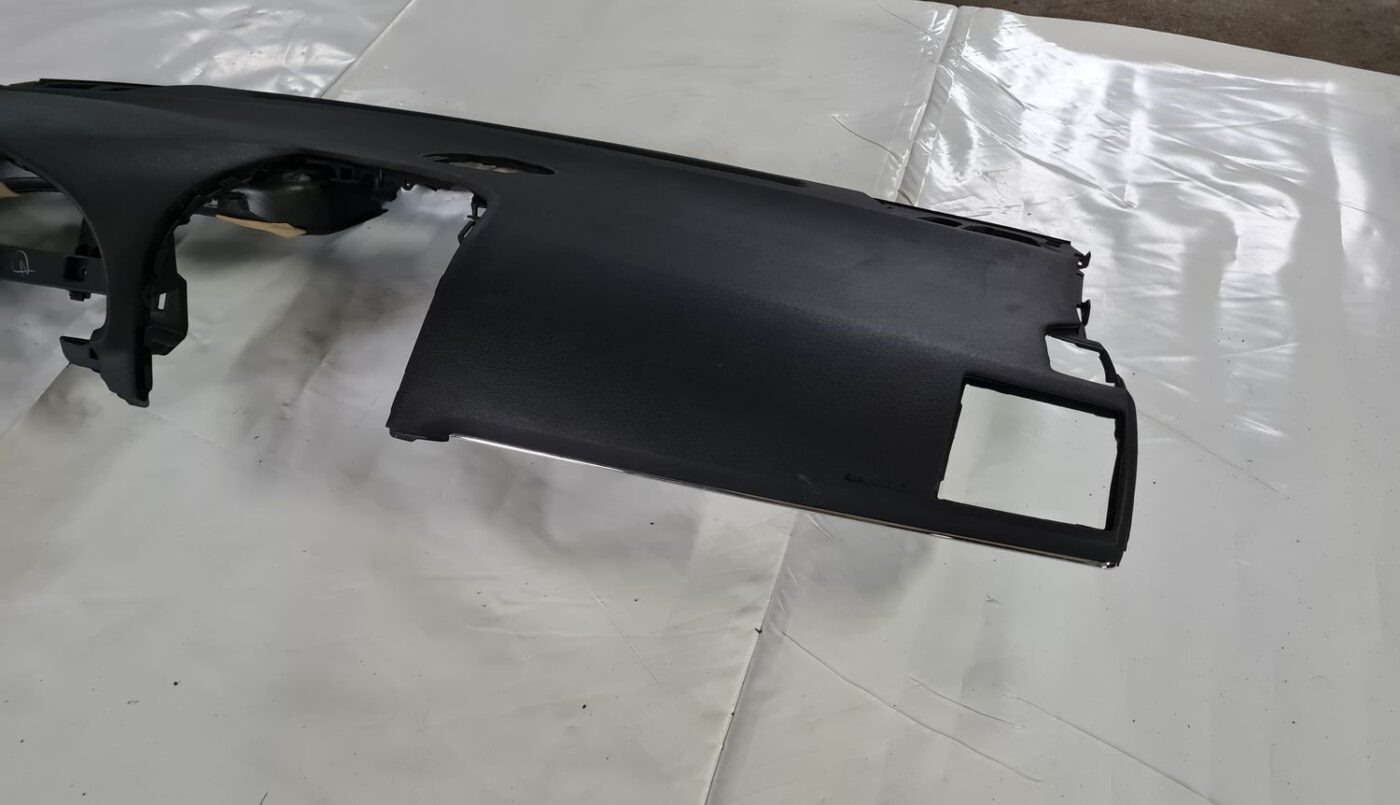 Mērinstrumentu panelis priekš TOYOTA AVENSIS 2010 5 Mērinstrumentu panelis priekš TOYOTA AVENSIS 2010