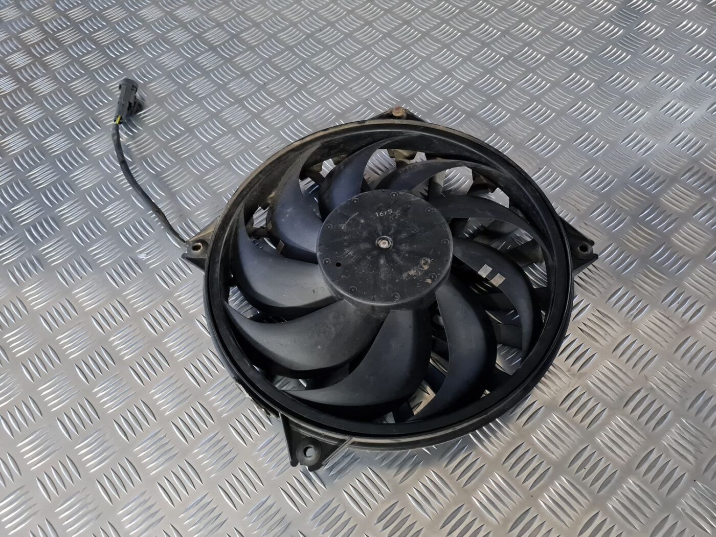 Dzesēšanas radiatora ventilators priekš CITROEN C8 2005 1 Dzesēšanas radiatora ventilators priekš CITROEN C8 2005