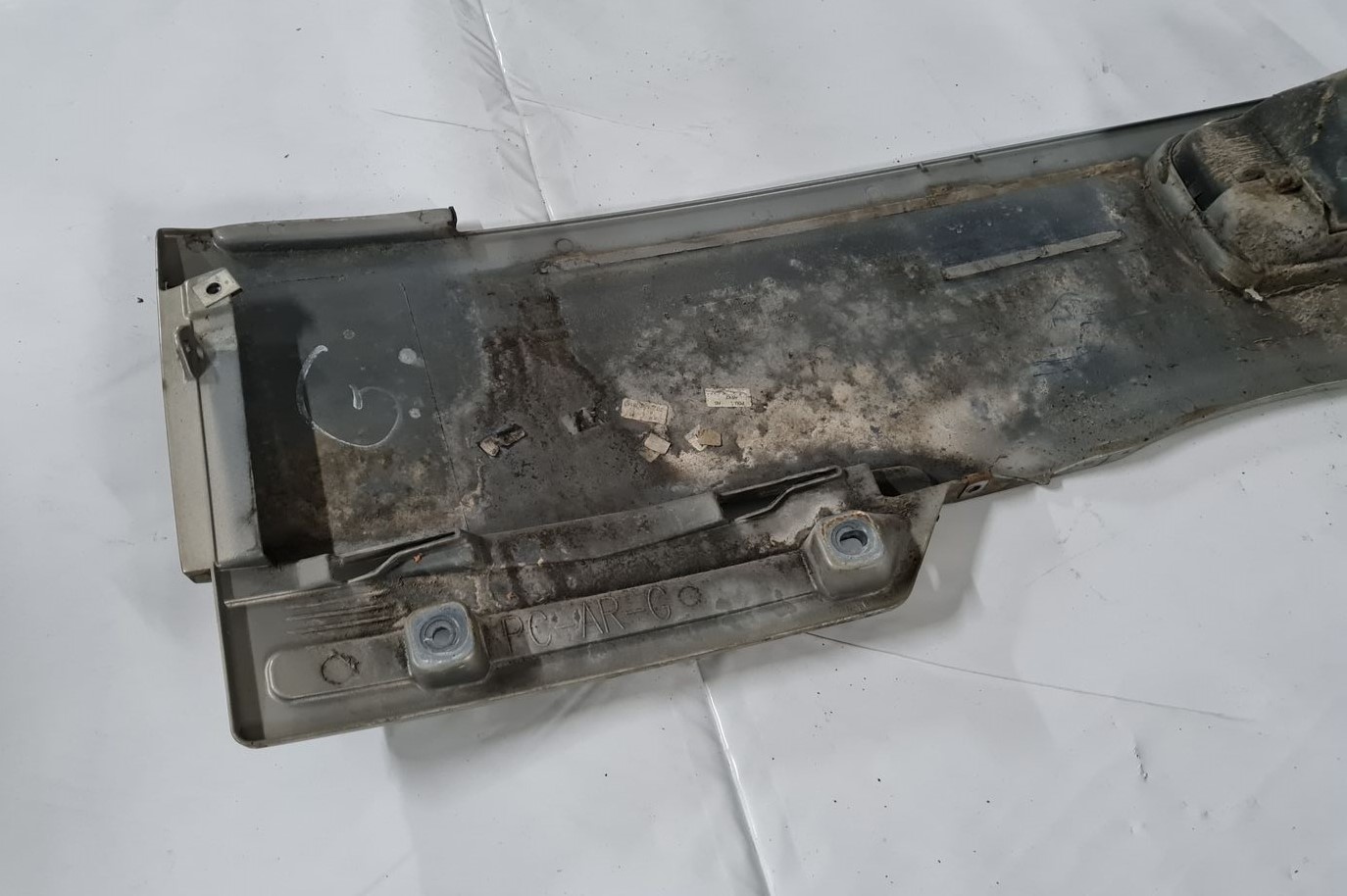 Aizmugurējais kreisais spārns priekš CITROEN C8 2005 3 Aizmugurējais kreisais spārns priekš CITROEN C8 2005