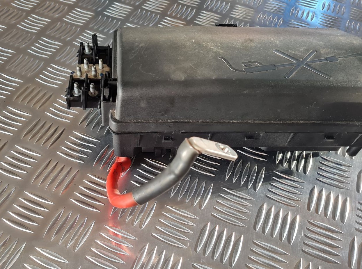 Drošinātāju bloks priekš OPEL INSIGNIA 2016 7 Drošinātāju bloks priekš OPEL INSIGNIA 2016