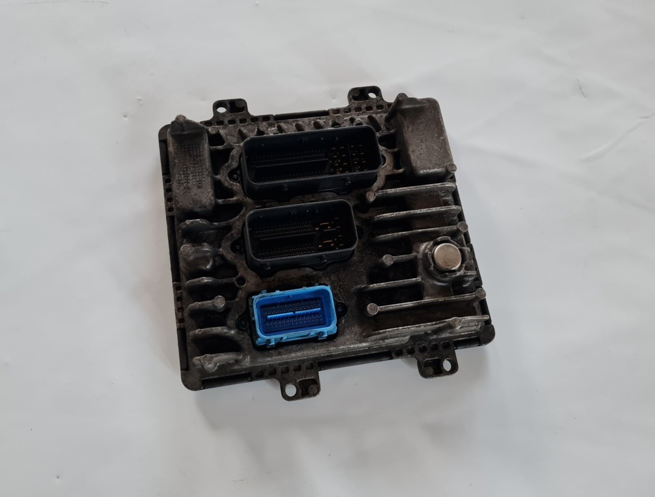 Dzinēja vadības bloks priekš OPEL INSIGNIA 2016 2 Dzinēja vadības bloks priekš OPEL INSIGNIA 2016