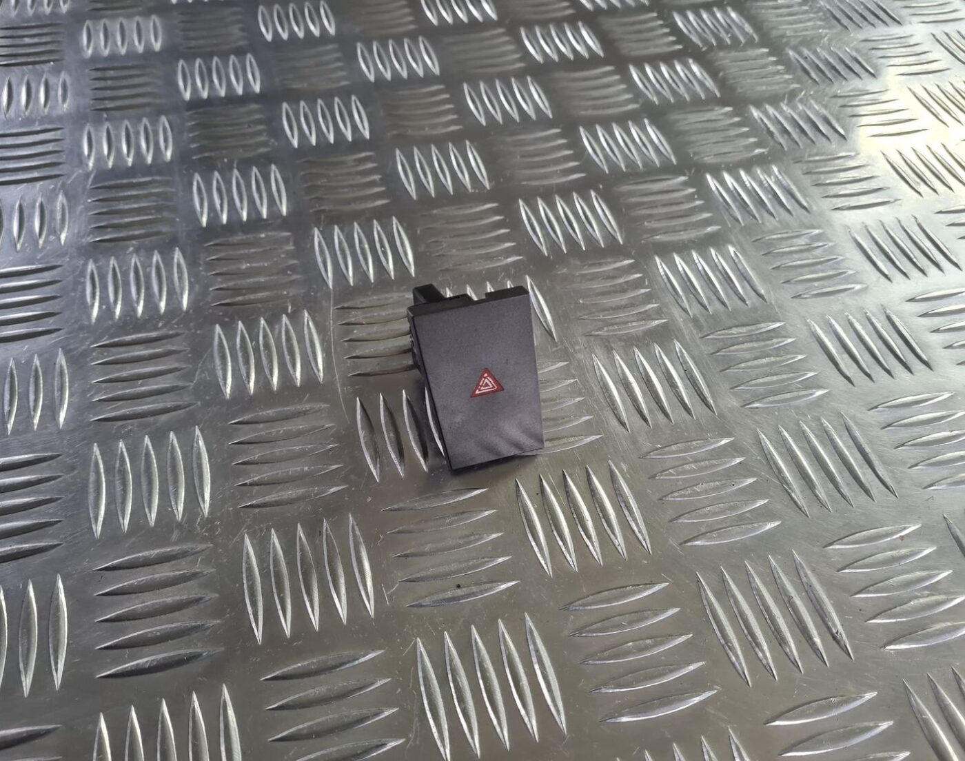 Trauksmes poga priekš OPEL VECTRA C 2008 1 Trauksmes poga priekš OPEL VECTRA C 2008