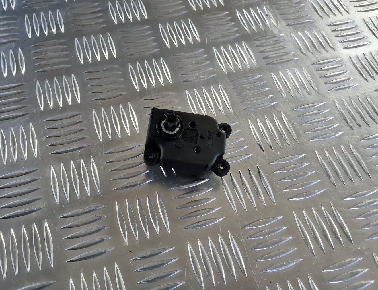 Apsildes sistēmas aktuators priekš OPEL VECTRA C 2008