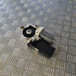 Elektrisko stiklu motors priekš VW GOLF IV 1999