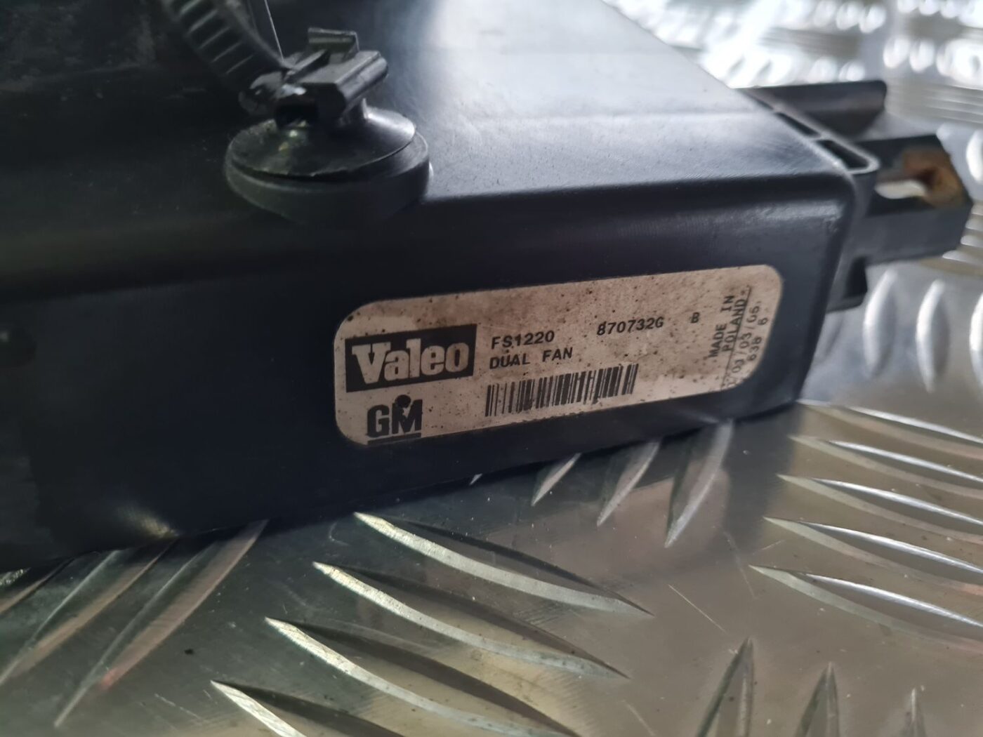 Dzesēšanas radiatora ventilators priekš OPEL VECTRA C 2002 10 Dzesēšanas radiatora ventilators priekš OPEL VECTRA C 2002