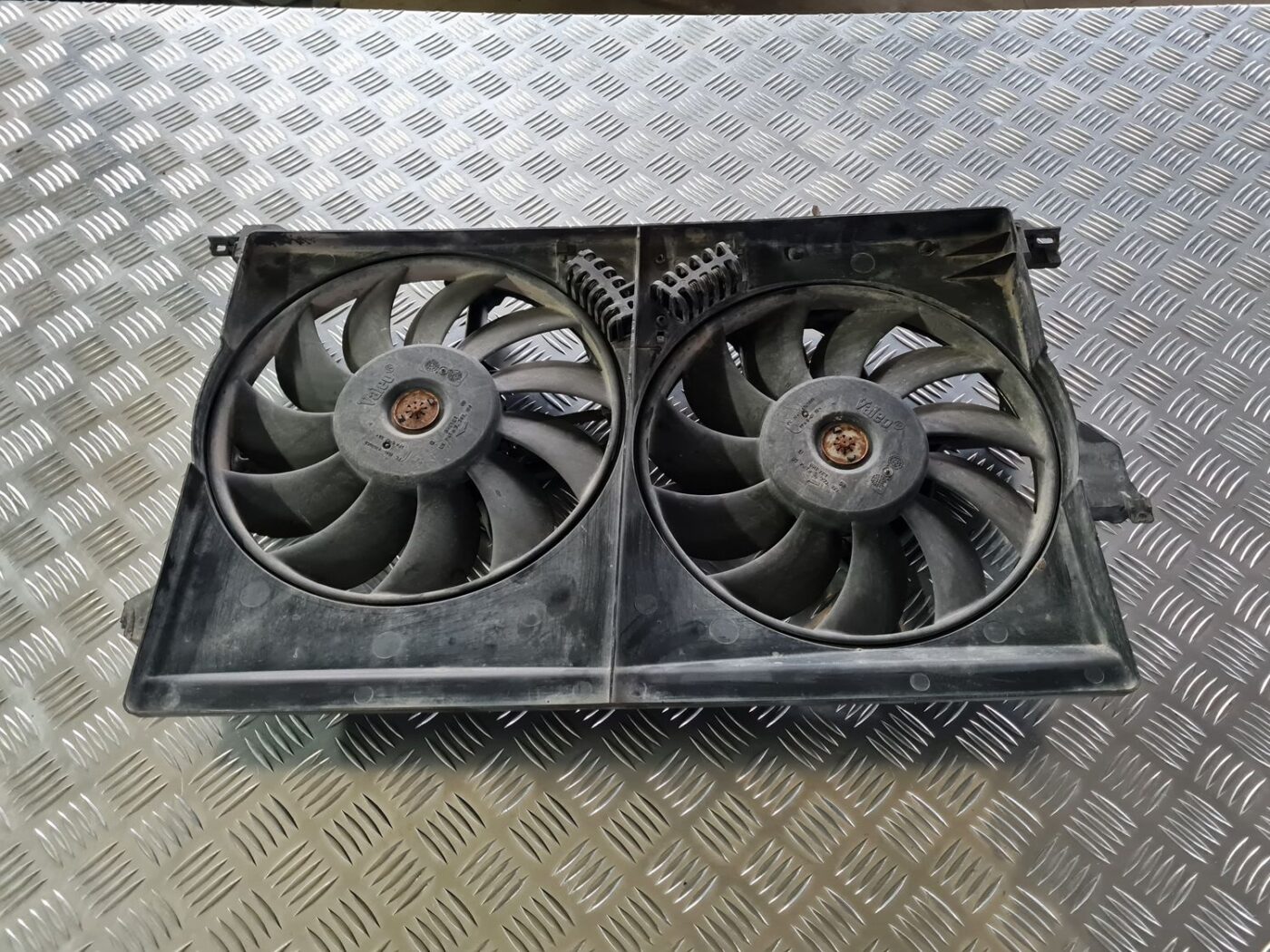 Dzesēšanas radiatora ventilators priekš OPEL VECTRA C 2002 7 Dzesēšanas radiatora ventilators priekš OPEL VECTRA C 2002