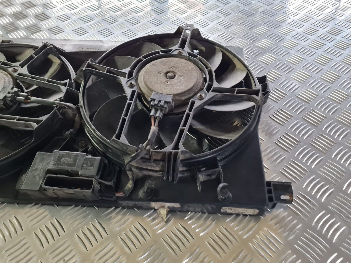 Dzesēšanas radiatora ventilators priekš OPEL VECTRA C 2002 4 Dzesēšanas radiatora ventilators priekš OPEL VECTRA C 2002