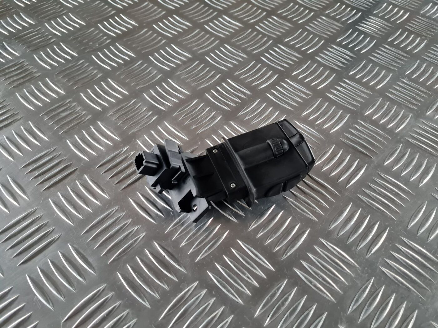 Multimēdijas pārslēgšanas slēdzis priekš RENAULT LAGUNA 2008 5 Multimēdijas pārslēgšanas slēdzis priekš RENAULT LAGUNA 2008