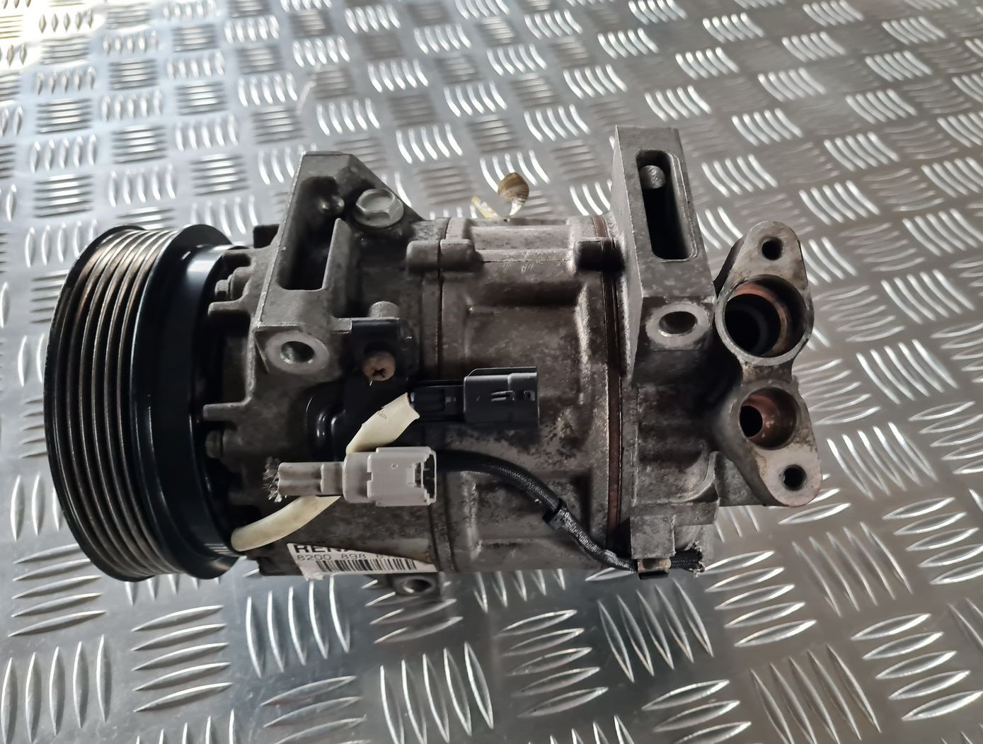 Gaisa kondicioniera kompresors priekš RENAULT LAGUNA 2008 6 Gaisa kondicioniera kompresors priekš RENAULT LAGUNA 2008