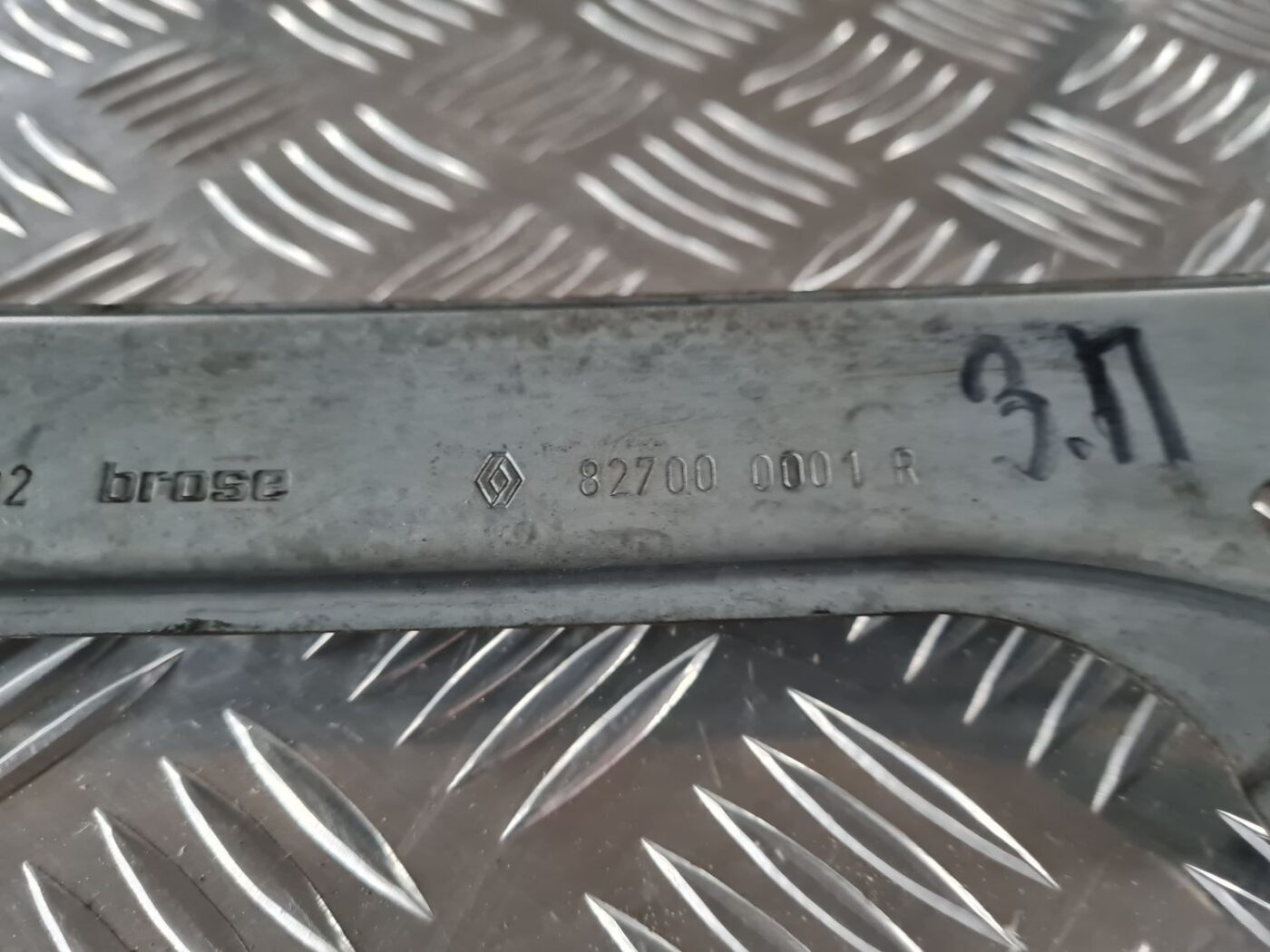 Stikla pacelšanas mehānisms aizmugurējais labais priekš RENAULT LAGUNA 2008 2 Stikla pacelšanas mehānisms aizmugurējais labais priekš RENAULT LAGUNA 2008