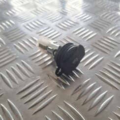 Strāvas kontaktligzda priekš SKODA OCTAVIA 2002