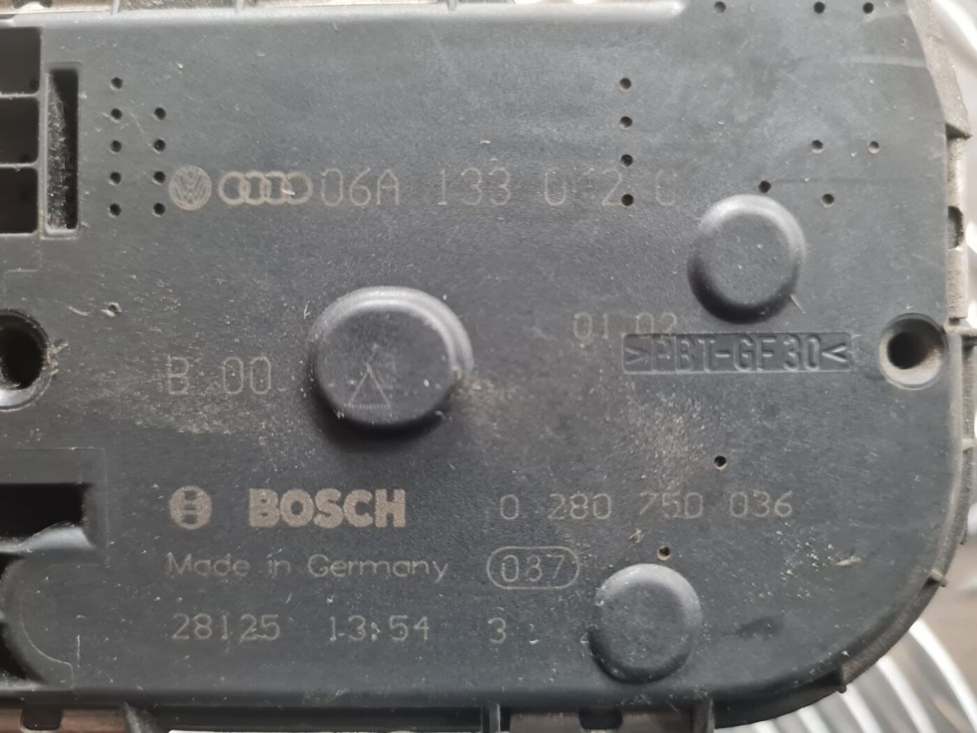 Droseļvārsts priekš SKODA OCTAVIA 2002 3 Droseļvārsts priekš SKODA OCTAVIA 2002