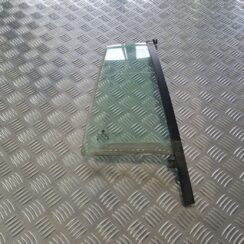 Labo durvju stūra stikls priekš SKODA OCTAVIA 2002