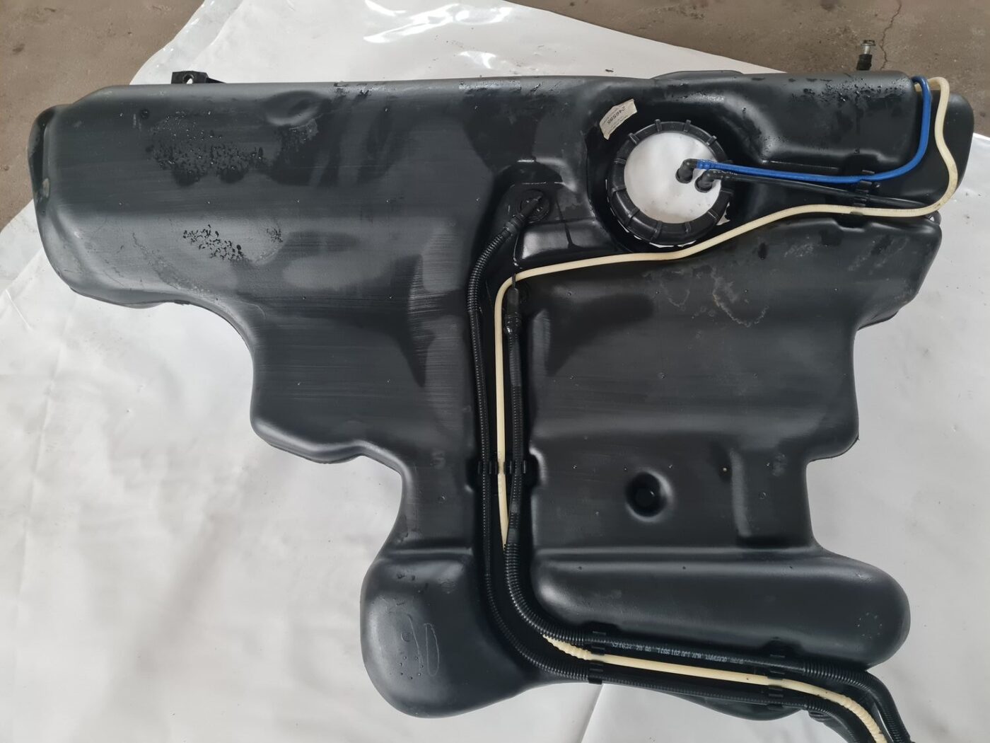 Degvielas tvertne priekš SKODA OCTAVIA 2002 2 Degvielas tvertne priekš SKODA OCTAVIA 2002