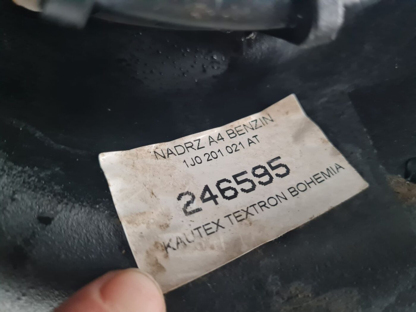 Degvielas tvertne priekš SKODA OCTAVIA 2002 3 Degvielas tvertne priekš SKODA OCTAVIA 2002