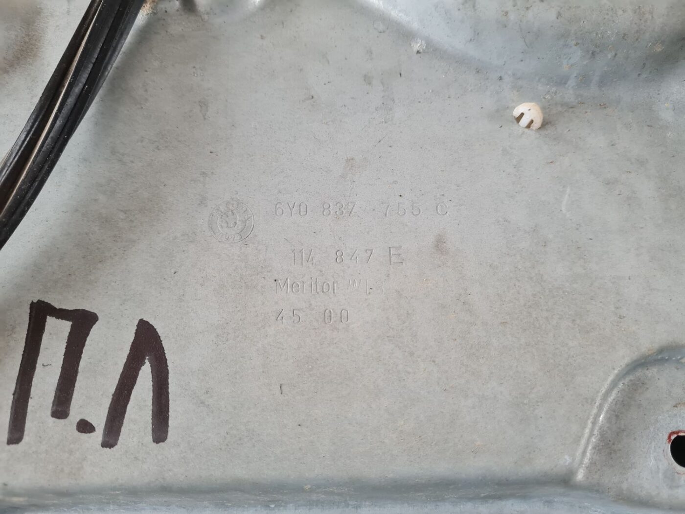 Stikla pacelšanas mehānisma panele priekš ŠKODA FABIA 2003 2 Stikla pacelšanas mehānisma panele priekš ŠKODA FABIA 2003