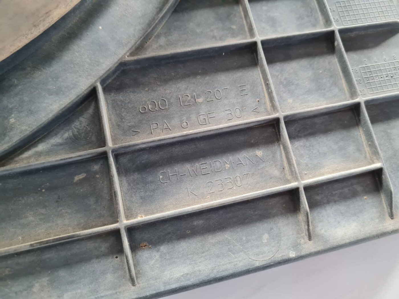 Dzesēšanas radiatora ventilators priekš ŠKODA FABIA 2003 4 Dzesēšanas radiatora ventilators priekš ŠKODA FABIA 2003