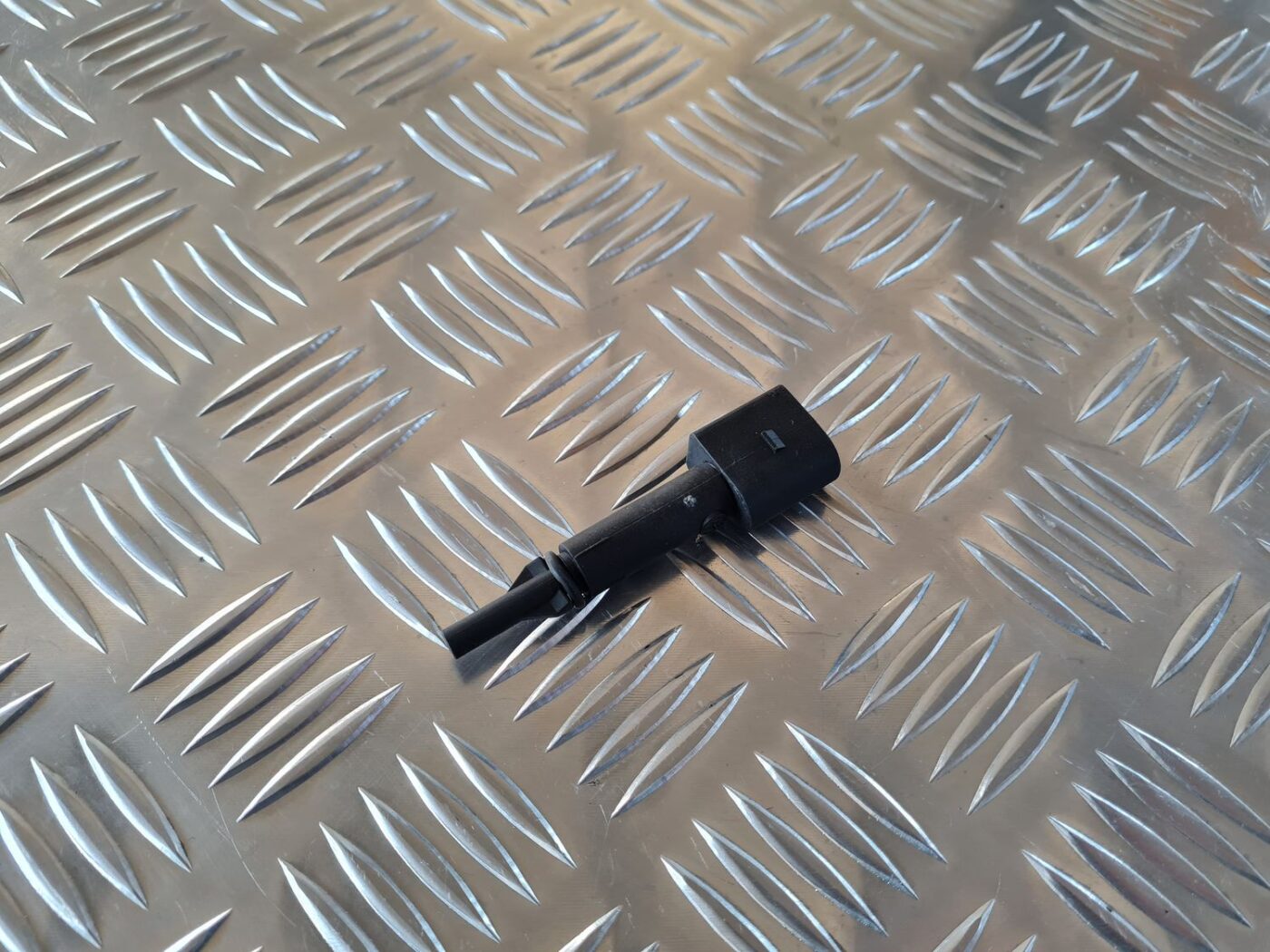 Temperatūras devejs priekš AUDI A6 1998 1 Temperatūras devejs priekš AUDI A6 1998