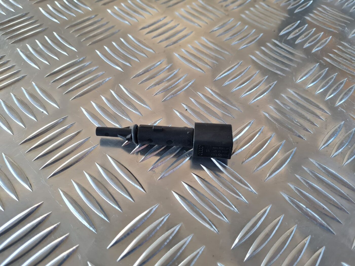 Temperatūras devejs priekš AUDI A6 1998 2 Temperatūras devejs priekš AUDI A6 1998