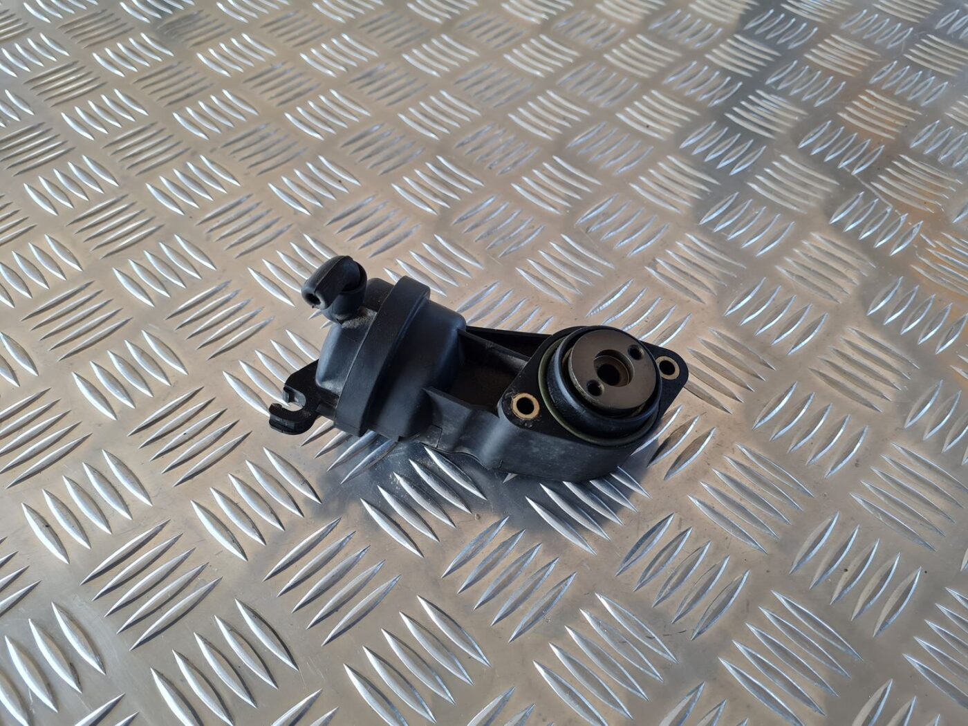 Ieplūdes kolektora garuma mērīšanas mehānisms priekš AUDI A6 1998