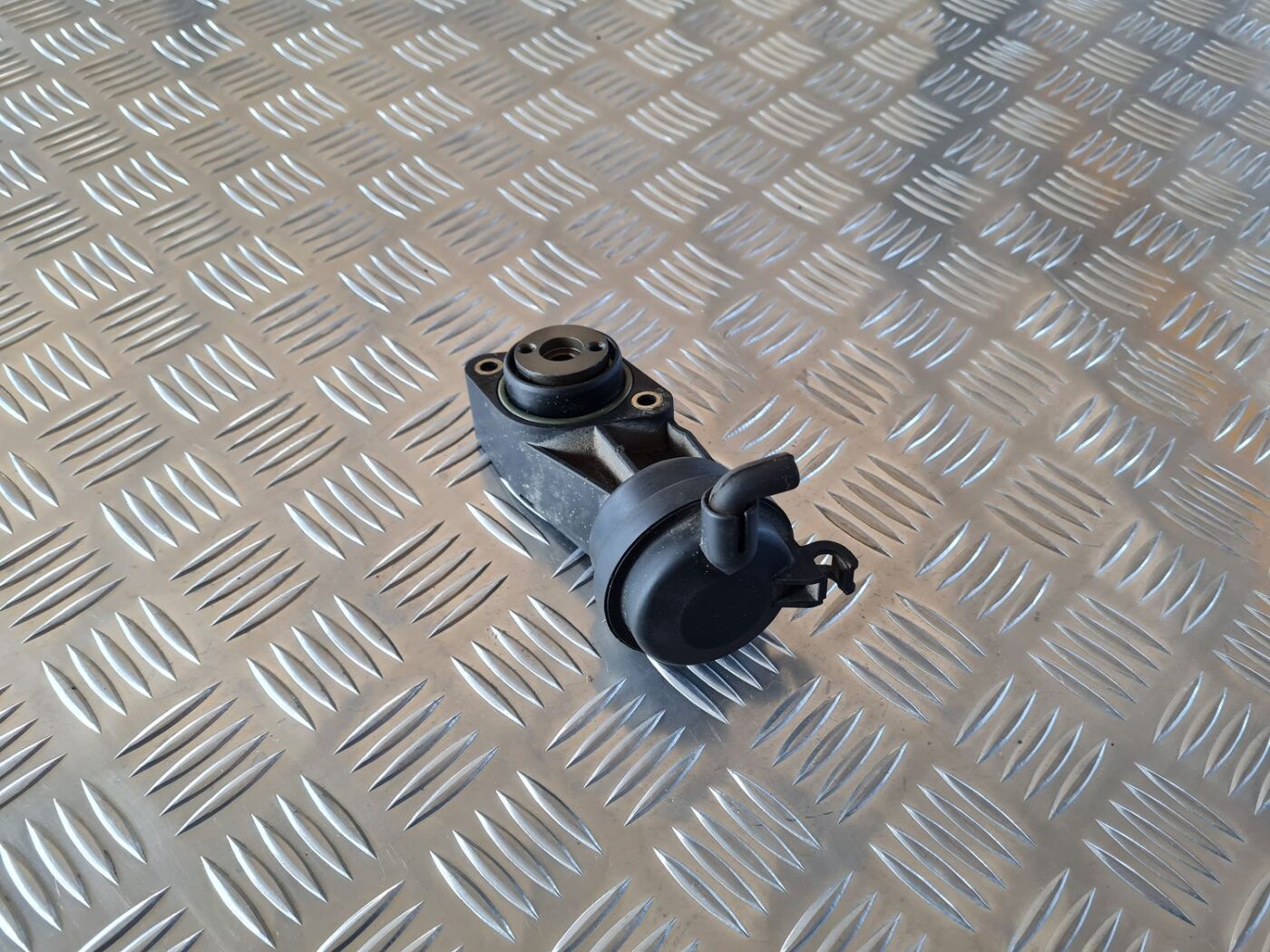 Ieplūdes kolektora garuma mērīšanas mehānisms priekš AUDI A6 1998