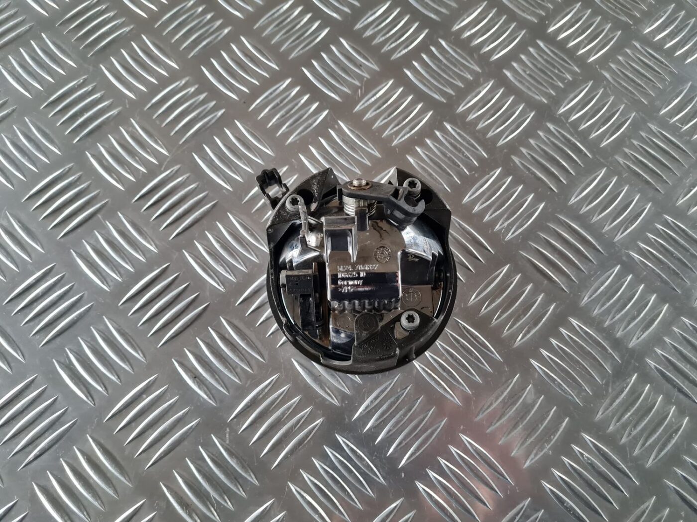 Bagāžnieka vāka slēdzene priekš BMW 6 E63 645 2004 5 Bagāžnieka vāka slēdzene priekš BMW 6 E63 645 2004