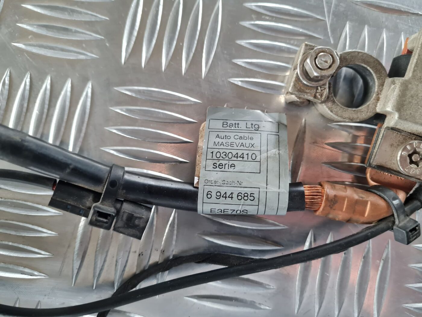 Negatīvais elektrovads priekš BMW 6 E63 645 2004 4 Negatīvais elektrovads priekš BMW 6 E63 645 2004