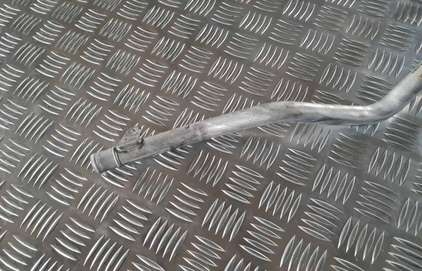 Hidrauliska pastiprinātāja caurule priekš BMW 6 E63 645 2004 2 Hidrauliska pastiprinātāja caurule priekš BMW 6 E63 645 2004