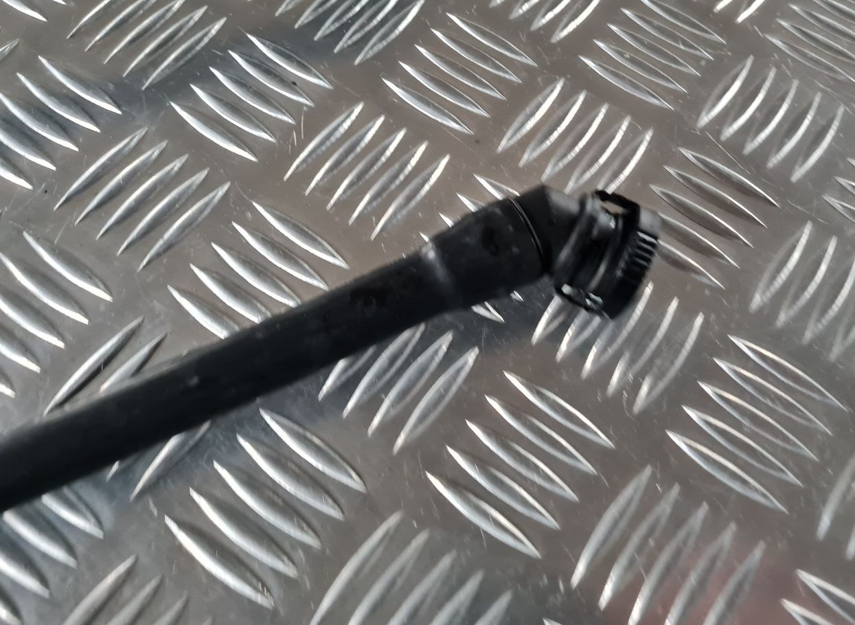 EGR caurule priekš BMW 6 E63 645 2004 2 EGR caurule priekš BMW 6 E63 645 2004