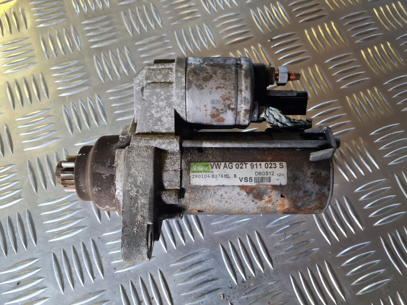 Starteris priekš VW GOLF 5 2004 2 Starteris priekš VW GOLF 5 2004