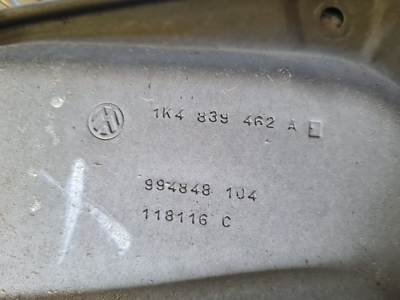 Stikla pacelšanas mehānisms aizmugurējais labais priekš VW GOLF 5 2004 4 Stikla pacelšanas mehānisms aizmugurējais labais priekš VW GOLF 5 2004