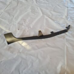 Sliekšņa aizmugurēja kreisa uzlika (salonā) priekš VW GOLF 5 2004