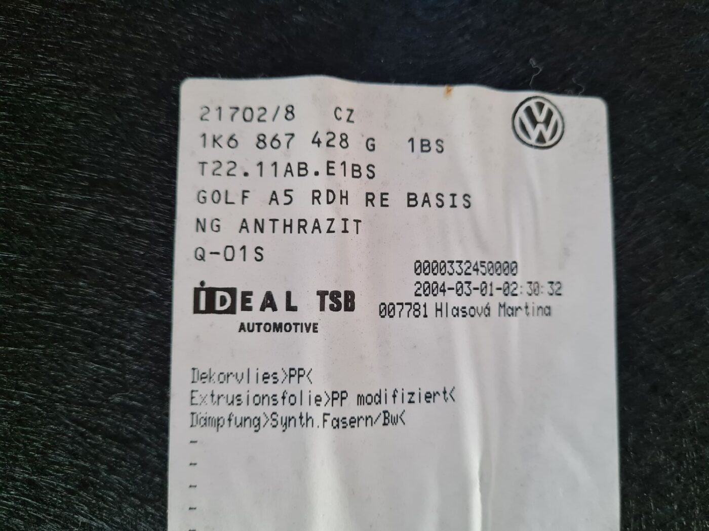 Bagāžnieka nodalījuma sānu apdare priekš VW GOLF 5 2004 3 Bagāžnieka nodalījuma sānu apdare priekš VW GOLF 5 2004