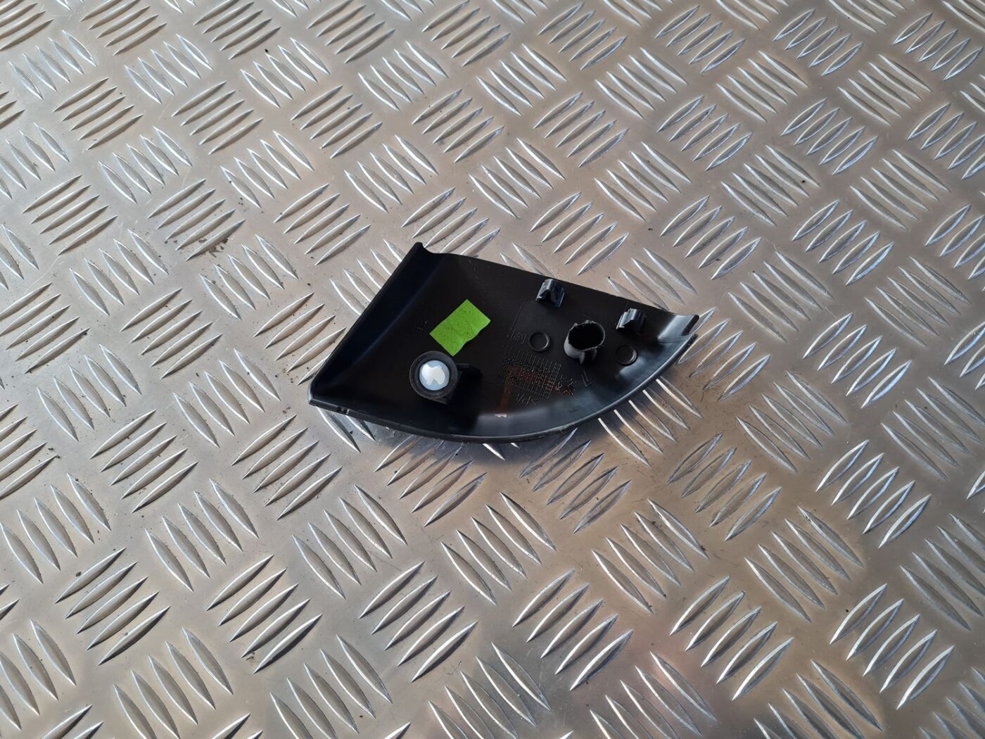 Durvju spoguļa apdares uzlika salonā (bez skaļruņa) priekš CITROEN BERLINGO 2014 2 Durvju spoguļa apdares uzlika salonā (bez skaļruņa) priekš CITROEN BERLINGO 2014