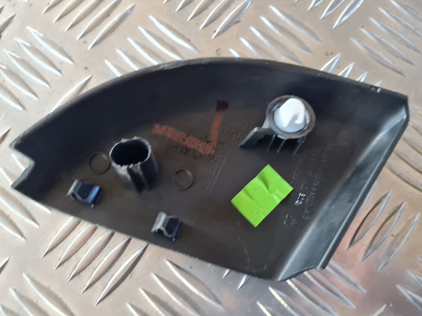 Durvju spoguļa apdares uzlika salonā (bez skaļruņa) priekš CITROEN BERLINGO 2014 4 Durvju spoguļa apdares uzlika salonā (bez skaļruņa) priekš CITROEN BERLINGO 2014