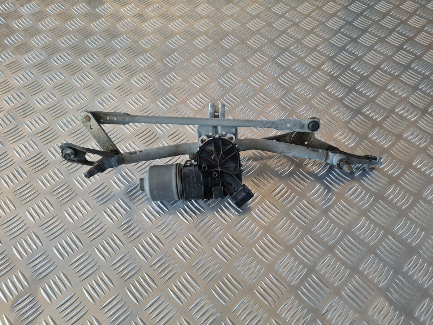 Vējstikla tīrīšanas mehānisms priekš CITROEN BERLINGO 2014 1 Vējstikla tīrīšanas mehānisms priekš CITROEN BERLINGO 2014