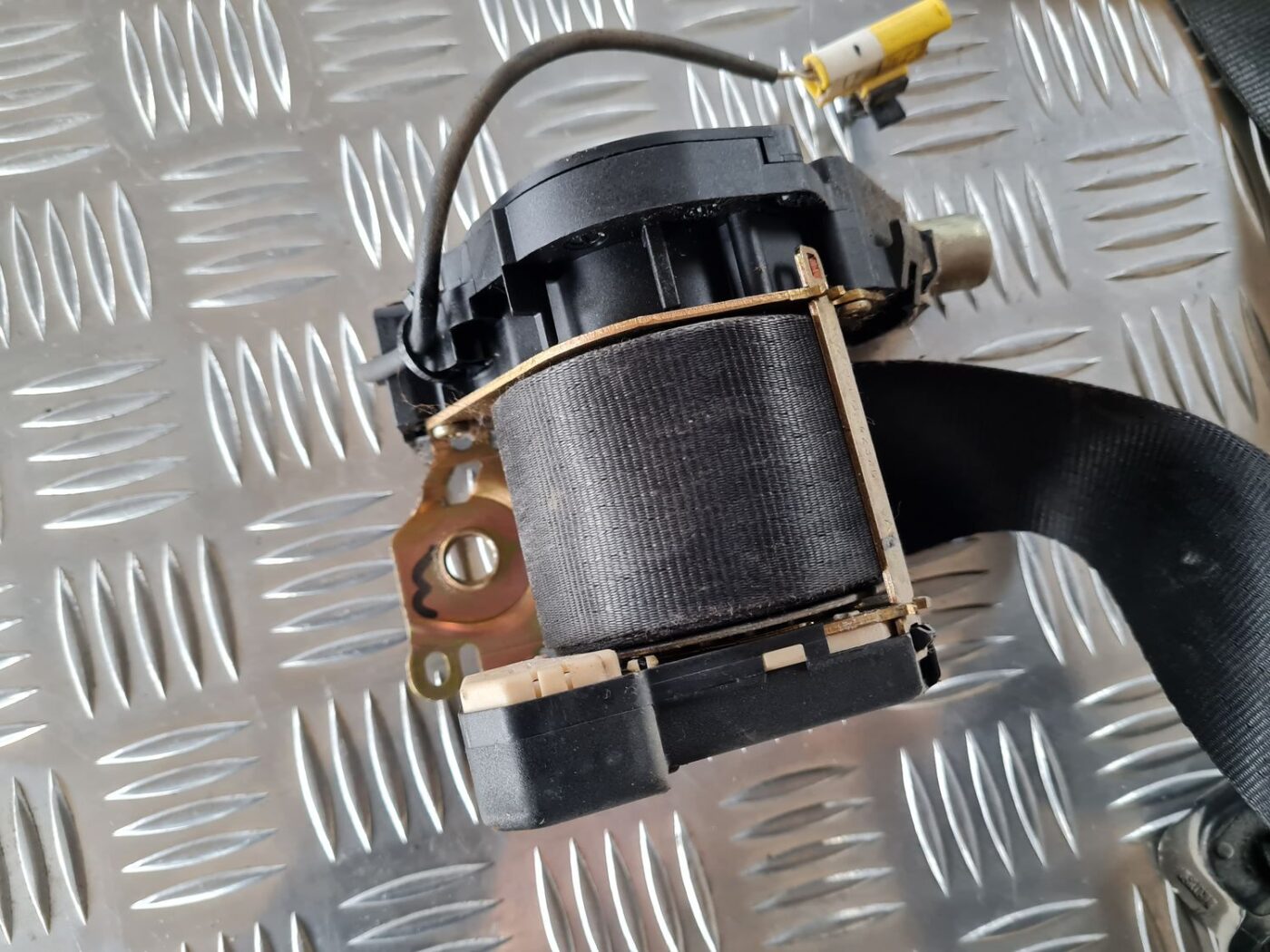 Priekšējā labā drošības josta priekš FIAT STILO 2003 7 Priekšējā labā drošības josta priekš FIAT STILO 2003