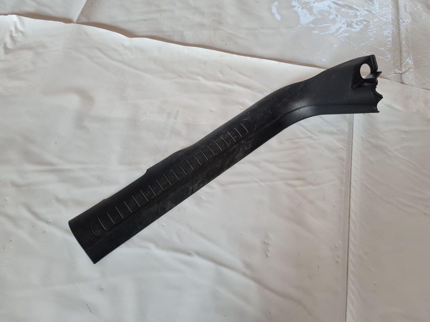 Sliekšņa priekšēja laba uzlika (salonā) priekš FIAT STILO 2003 1 Sliekšņa priekšēja laba uzlika (salonā) priekš FIAT STILO 2003