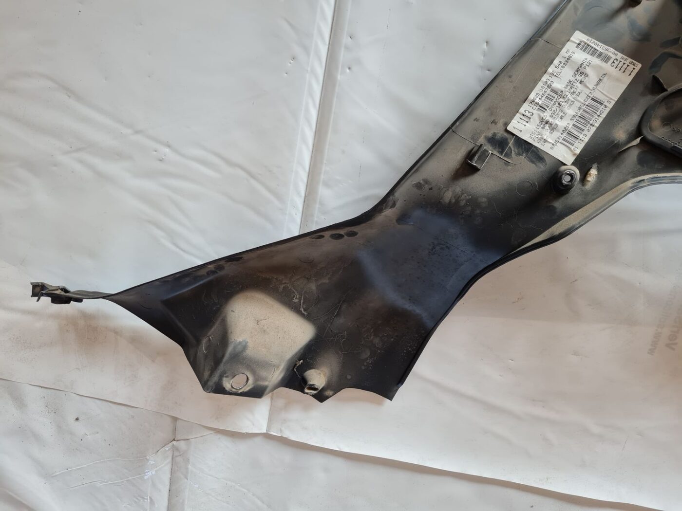 Bagāžnieka nodalījuma sānu apdare priekš FIAT STILO 2003