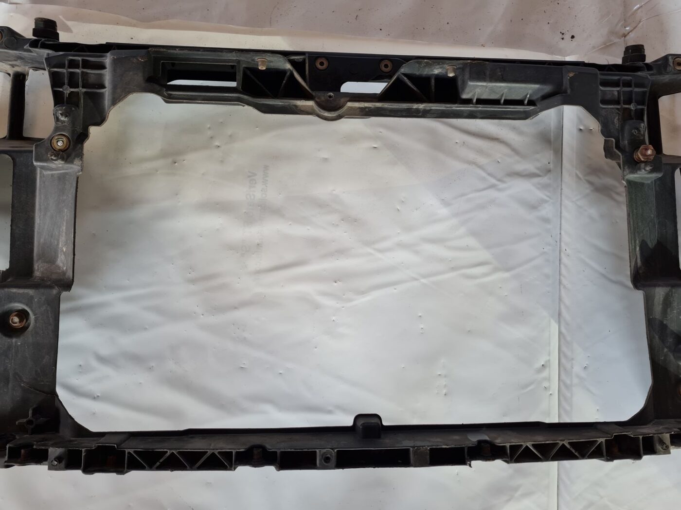 Priekšējā radiatora rāmis priekš FIAT STILO 2003 10 Priekšējā radiatora rāmis priekš FIAT STILO 2003