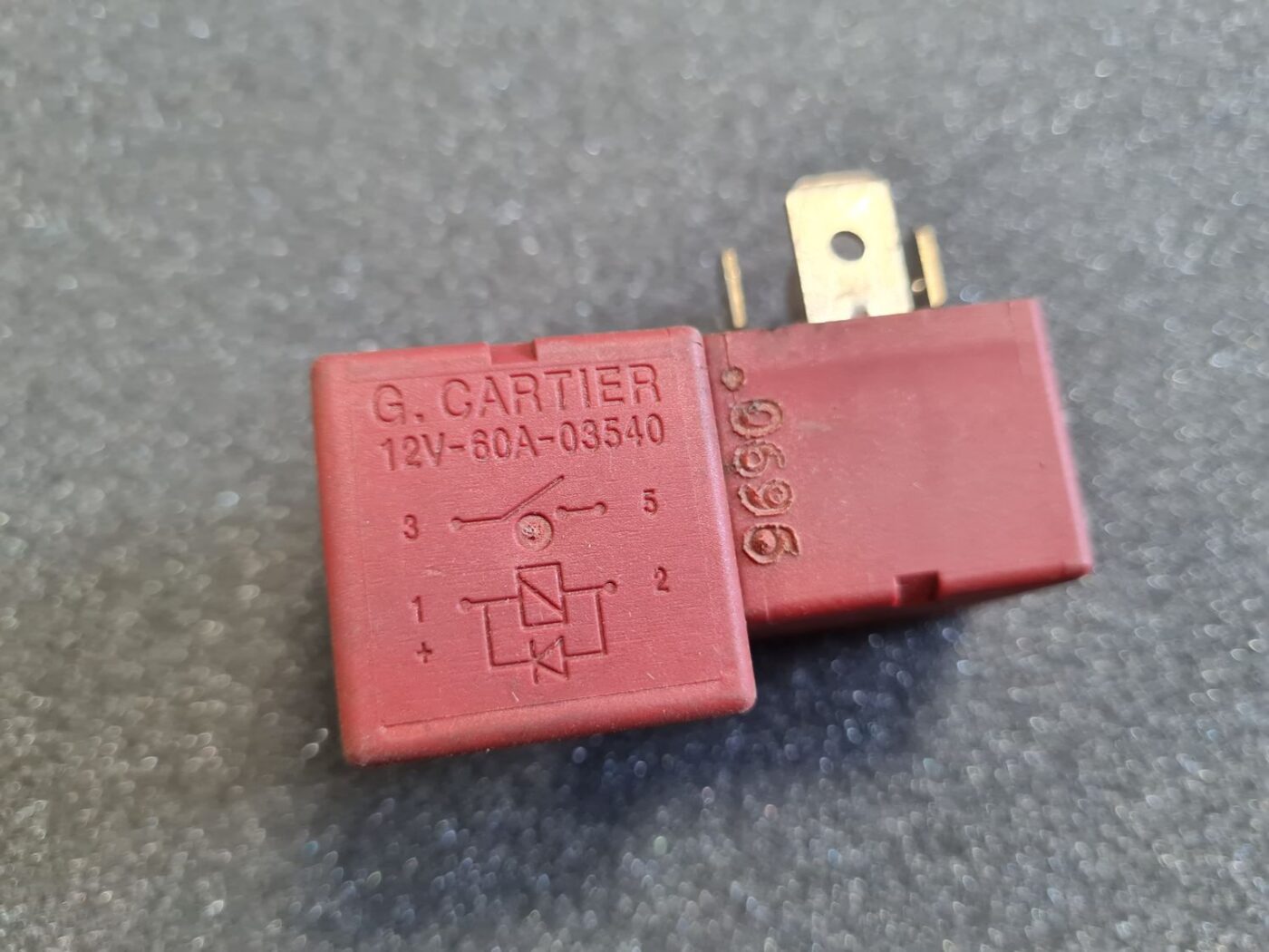 Drošinātāju releja priekš RENAULT 3 Drošinātāju releja priekš RENAULT