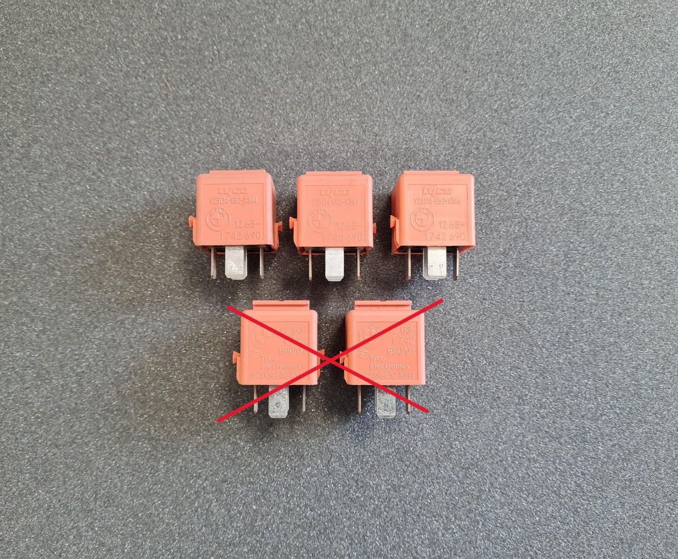 Drošinātāju releja priekš BMW 3 Drošinātāju releja priekš BMW