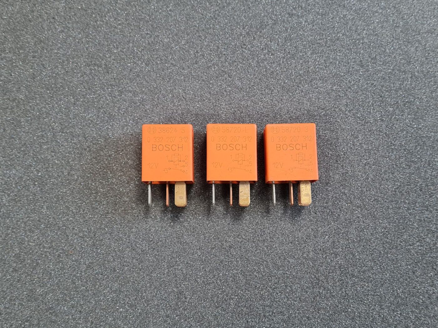 Drošinātāju releja priekš TOYOTA 1 Drošinātāju releja priekš TOYOTA