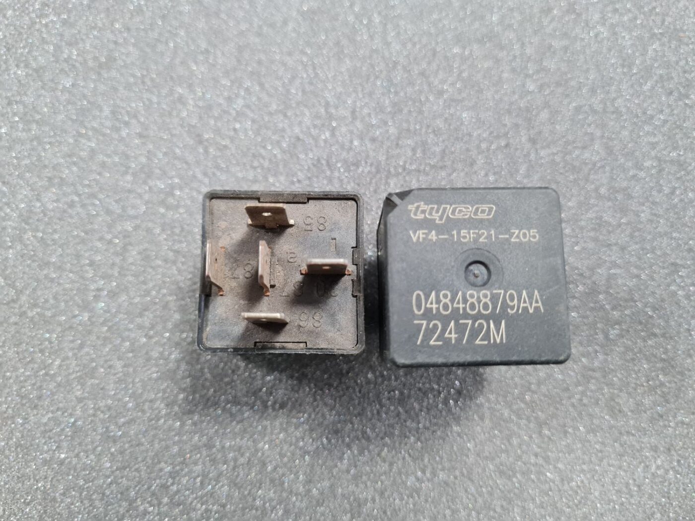 Drošinātāju releja priekš JEEP 2 Drošinātāju releja priekš JEEP